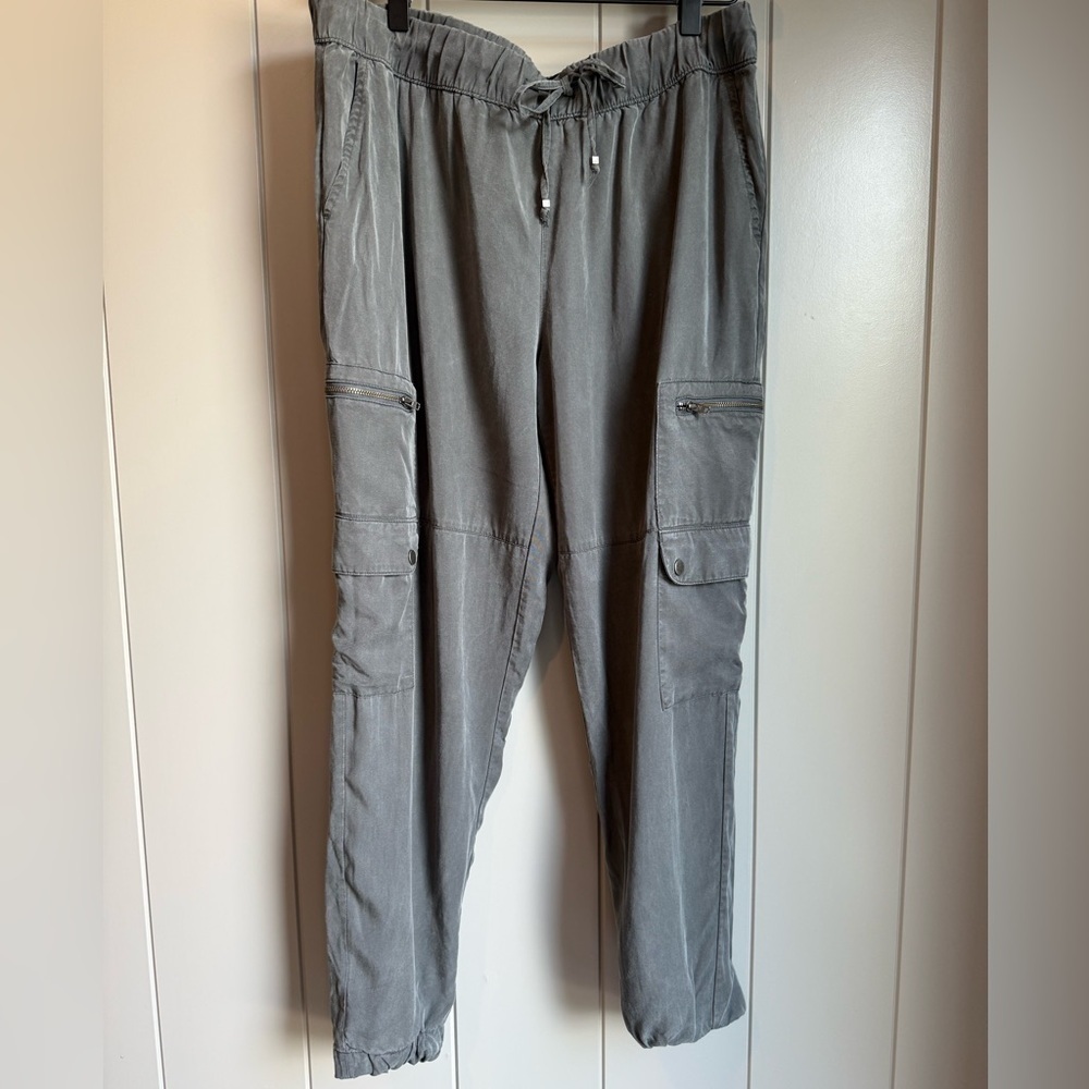 Banana Republic Women’s Gray Cargo Jogger Utility Pants Pockets Pants Medium